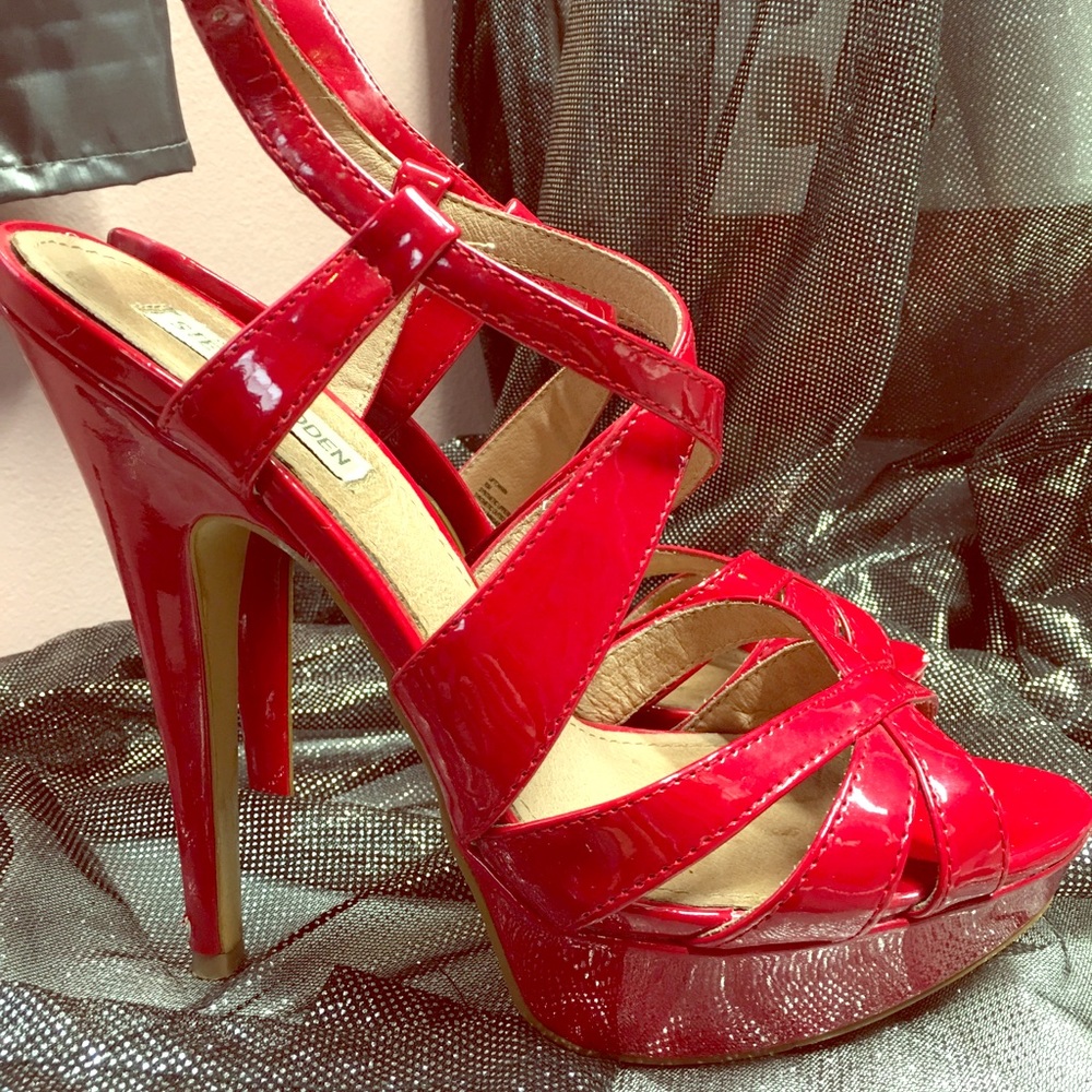 Steve Madden Red Pumps Size 10